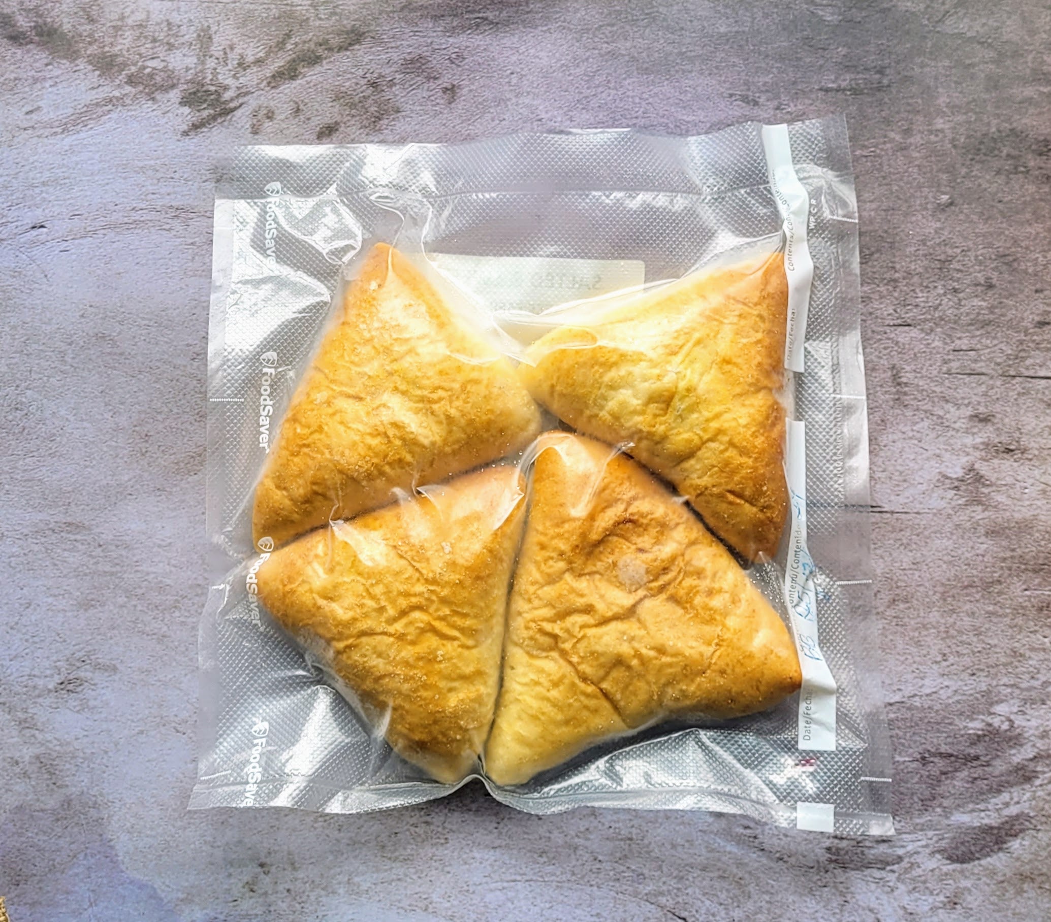 esfiha-fechada-de-carne-frozen-4-units-little-brazil